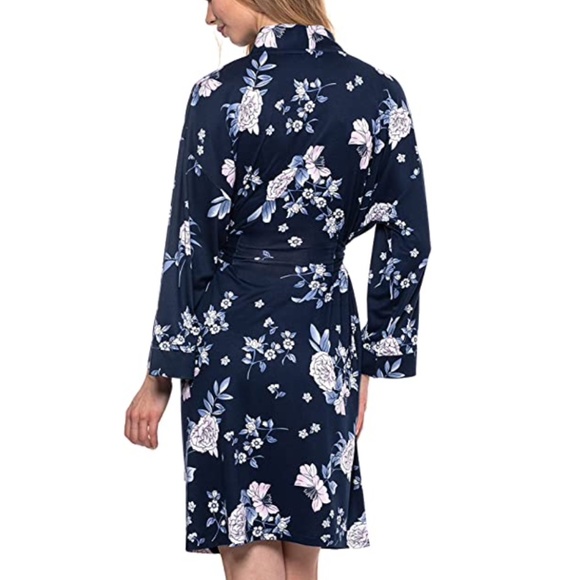 NWT 🦋 JNY Beautiful Floral robe | Small/Medium - Picture 7 of 16